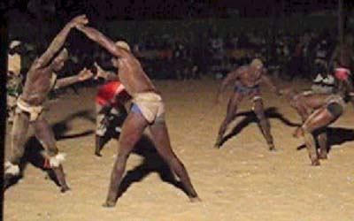 400_LutteSenegalaise2DeProfil